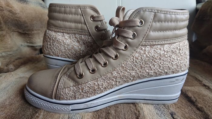 Mayline Trainers.   Size UK 7