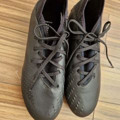 Football boots Adidas size 3