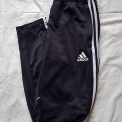 2017 adidas bottoms Size small black Zip pockets In excellent condition