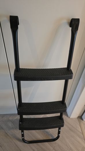 Trampoline ladder