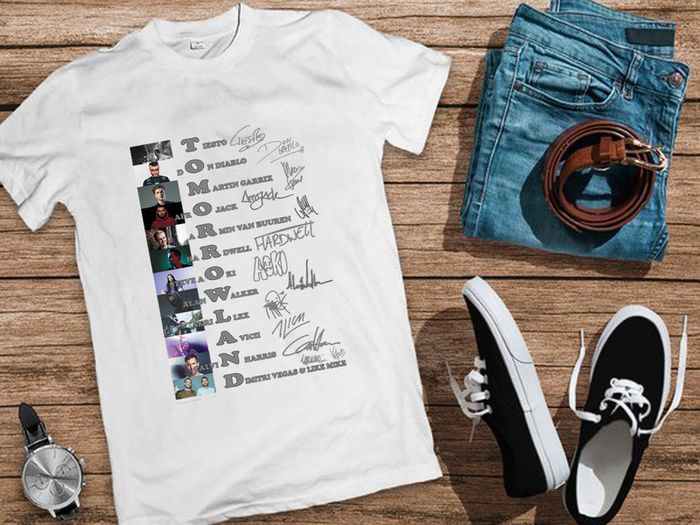 Tomorrowland t-shirt with dj signatures autographs
