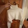cropped sweater Image 3