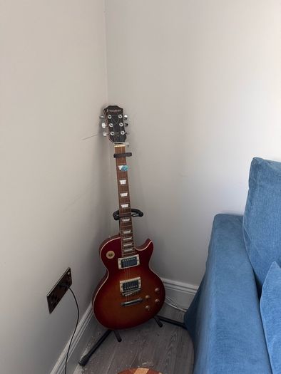 guitar stand