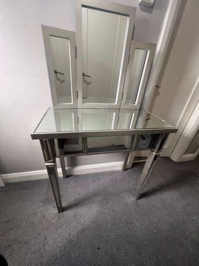 Mirror Dressing table