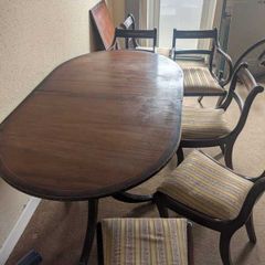 Dinning room table and chairs