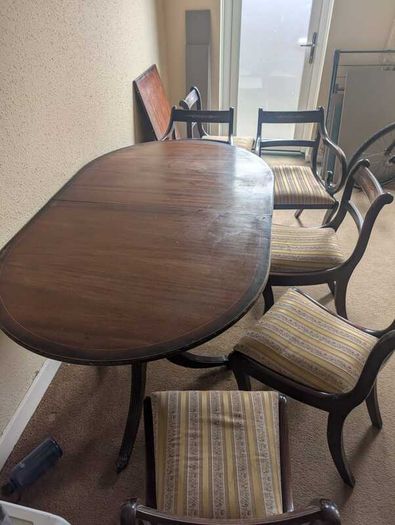 Dinning room table and chairs