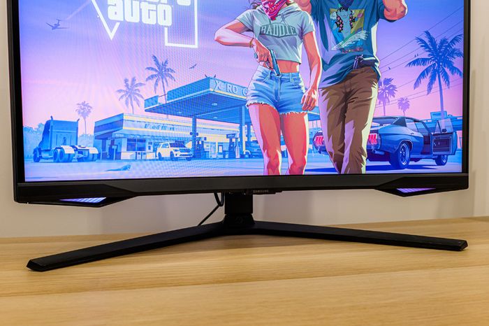 Samsung Odyssey G6, 27" Curved Gaming Monitor, QHD 2560x1440, 240hz