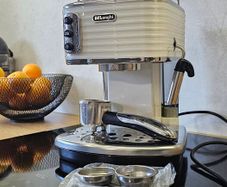 Delonghi coffee machine - Scultura