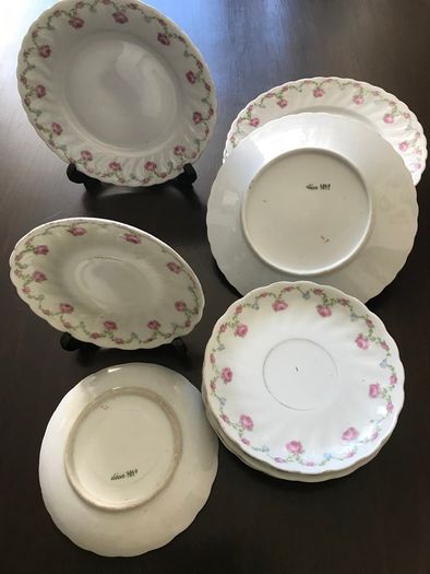Vintage Rosebud Design