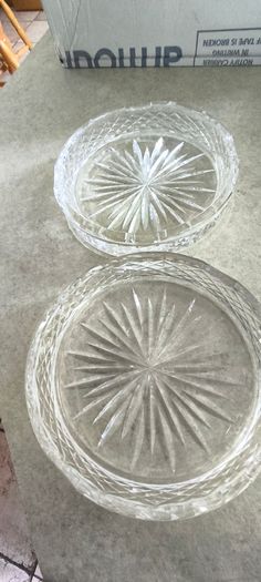 4 DIFFERENT ITMES- 1- Waterford Vintage Glandore Footed Candy Dish/ Compote 38.00 euro. 2- Set of 2 tipperary Vintage crystal Glass Coasters 18.00 euro. 3- Dublin Crystal bud vase 12.00 euro. 4- Nambe Lead Crystal Kissing Candle Sticks New 7 Inches Tall 1