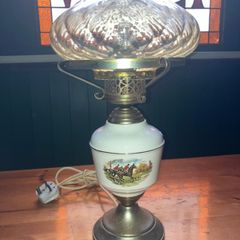 lamp with hunt theme