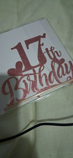 cale topper 17 birthday