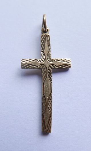 Vintage Solid 9ct Yellow Gold 375 Crucifix Cross Pendant 1,3g