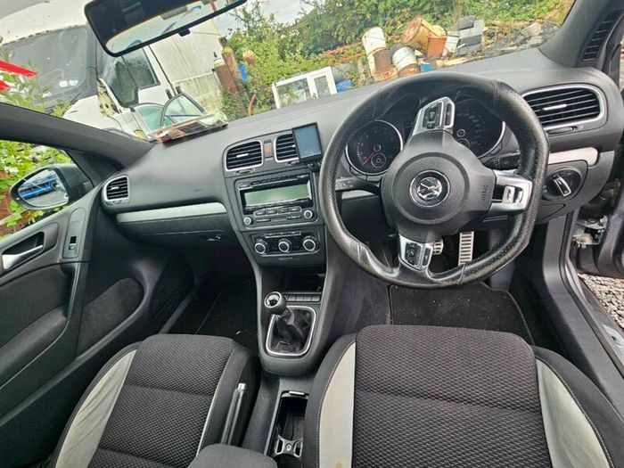 VG golf tsi r line 1.2l for sale (parts)