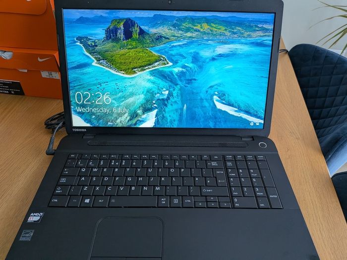 Toshiba Laptop - Satellite C70d-b-107