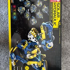 Unused Toy 12 in 1 Solar & Hydraulic Construction Kit