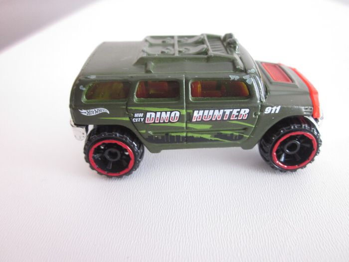 Hot Wheels Rockster Dino Hunter  2003