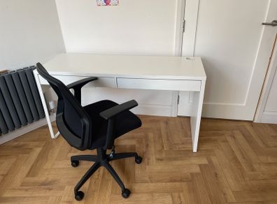office chair and desk