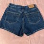 womans shorts Image 2