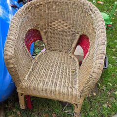 Stackable wicker chairs
