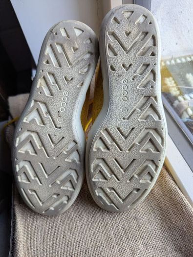 Yellow ECCO boots women size UK 4
