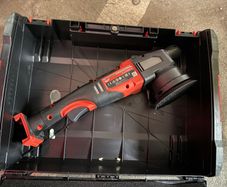 Milwaukee M18