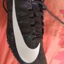 running shoes Image 3