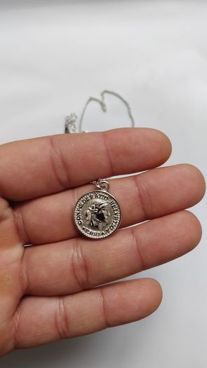 Necklace Coin Timeless Elegance  Unisex Designer Necklace for Every Occasion