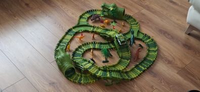 Dinosaur Loop Race Track Set