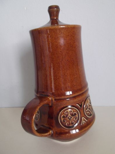 Coffee pot, Ulster ceramics, pottery coffee pot