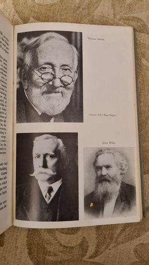 The Early Horticulturists. By Ronald Webber. Printed By David & Charles Newton Abbot. Vintage 1968 Hardback In Good Condition.