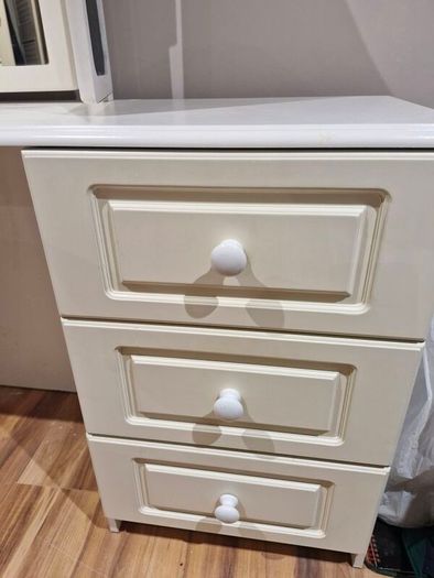 White Dressing Table with 6 Drawers