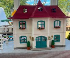 schleich farm house and horse set
