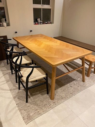 Dining room table, chairs and bench
