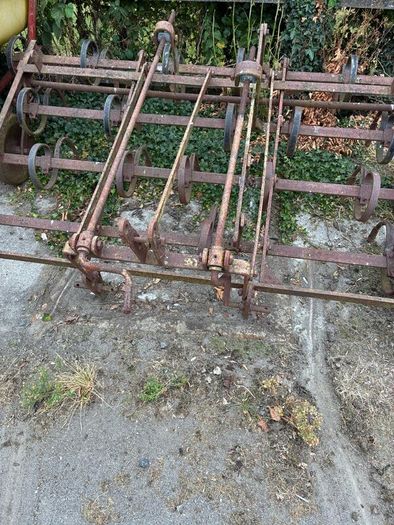 Bale lifter