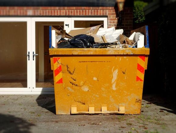 Clear Outs and Skip Loading Service