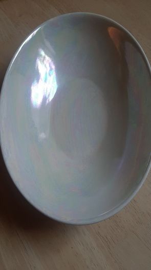 Holographic oval bowl
