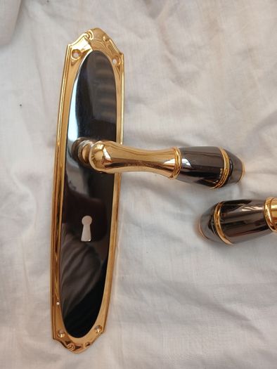 Door handles