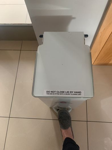 Fire retardant metal bin