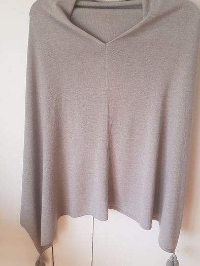 Dressy Fine Wool Poncho/Pashmina
