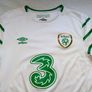 2016/17 Republic Of Ireland Umbro Away Jersey Size M Adults Image 3