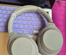 Sony WH-1000XM4 Noise Cancelling Wireless Headphones