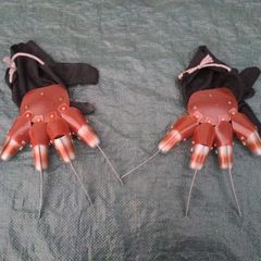 Halloween claws