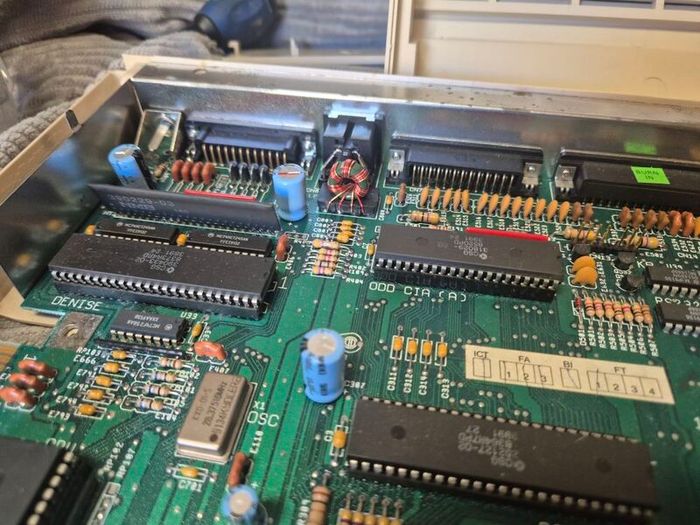 Commodore Amiga 500 Plus Complete Bundle - Boxed Sensible Soccer,Lemmings (Loose), Mint Manuals & Joystick