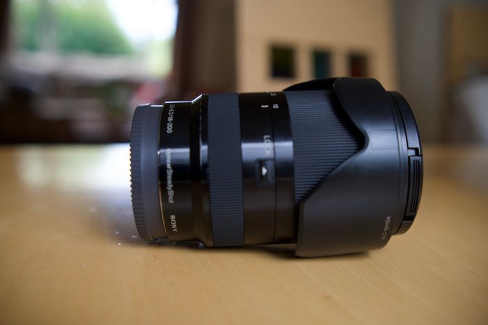 Sony E 18-200mm F3.5-6.3 OSS Lens