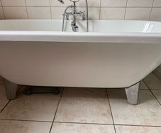 freestanding bath