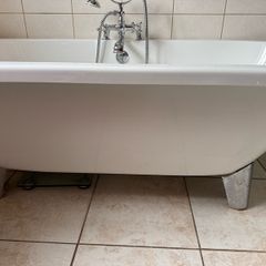 freestanding bath
