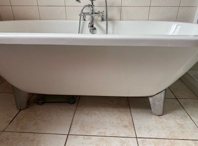 freestanding bath