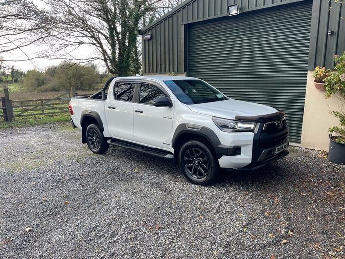 Toyota Hilux 2.8 Invincible No Vat