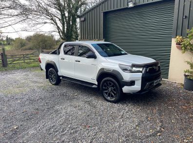 Toyota Hilux 2.8 Invincible No Vat